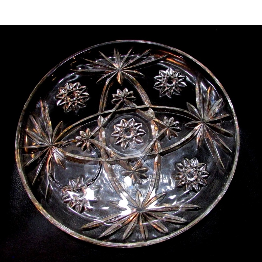 Set of 2 Vintage Anchor Hocking 10” snack plates